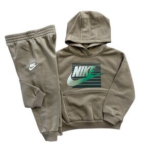 *New* Nike Boys Hooded Sweatshirt & Jogger Pants Khaki Size 4